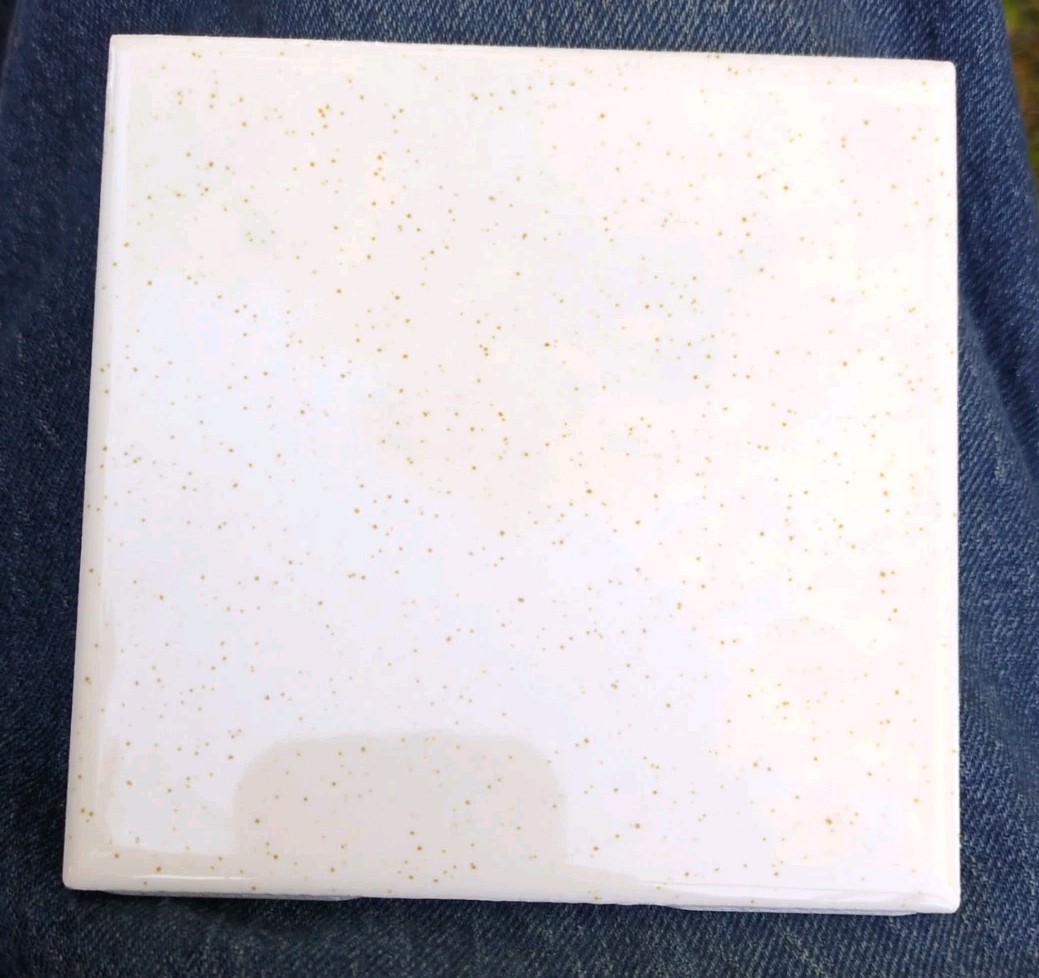 Gold Sparkle Dust on White 4-1/4″ Glossy Speckled Romany Spartan Tile New N-871