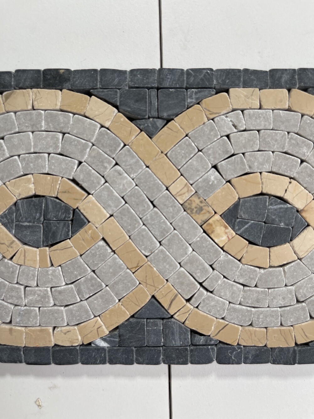 B4668T Marble Mosaic Border Listello Accent Tile Wave Nero 4×12 Tumbled