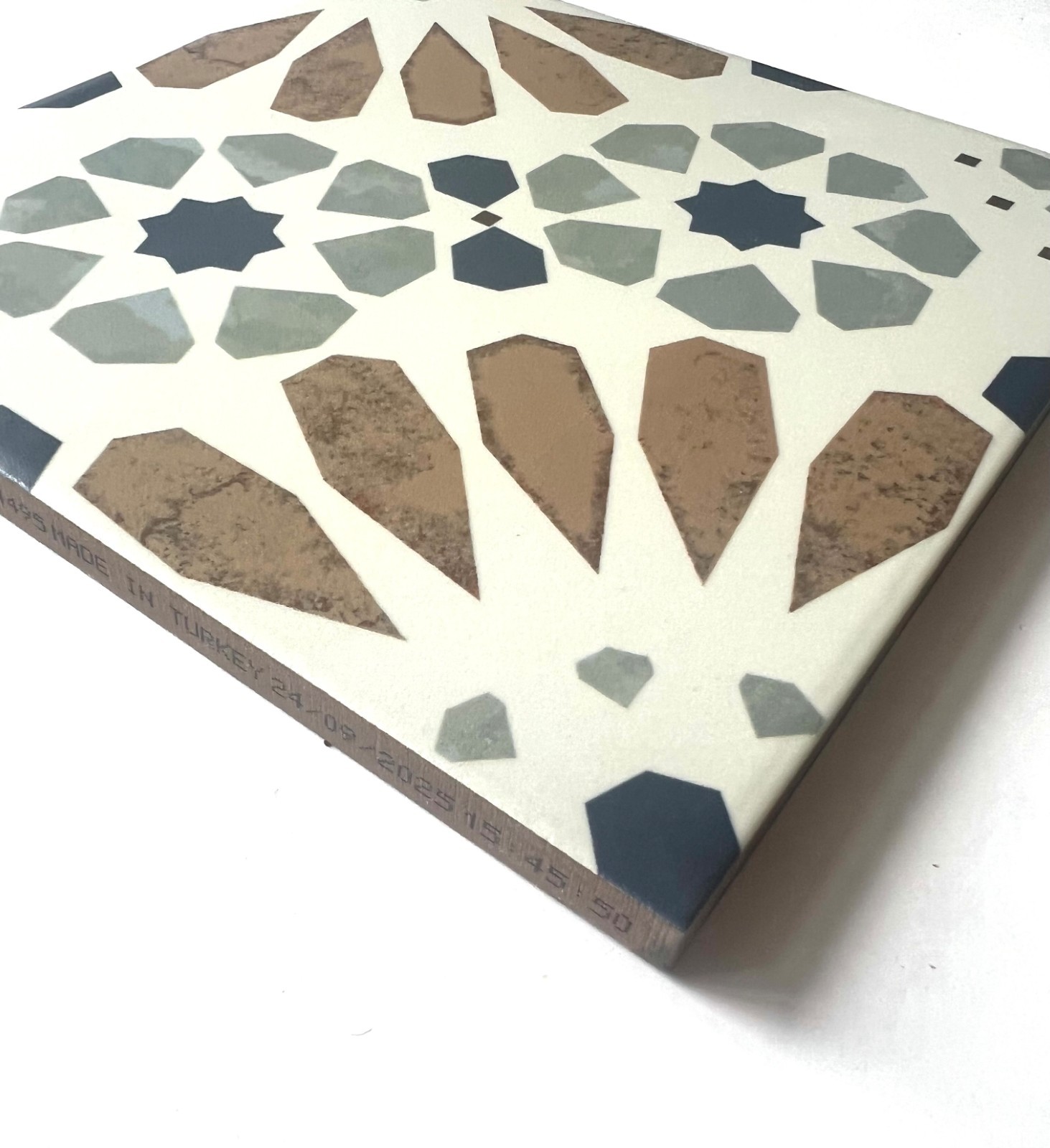 8×8 Watercolor Delicado European Porcelain Indoor Outdoor Floor Tile (Pack of 4)