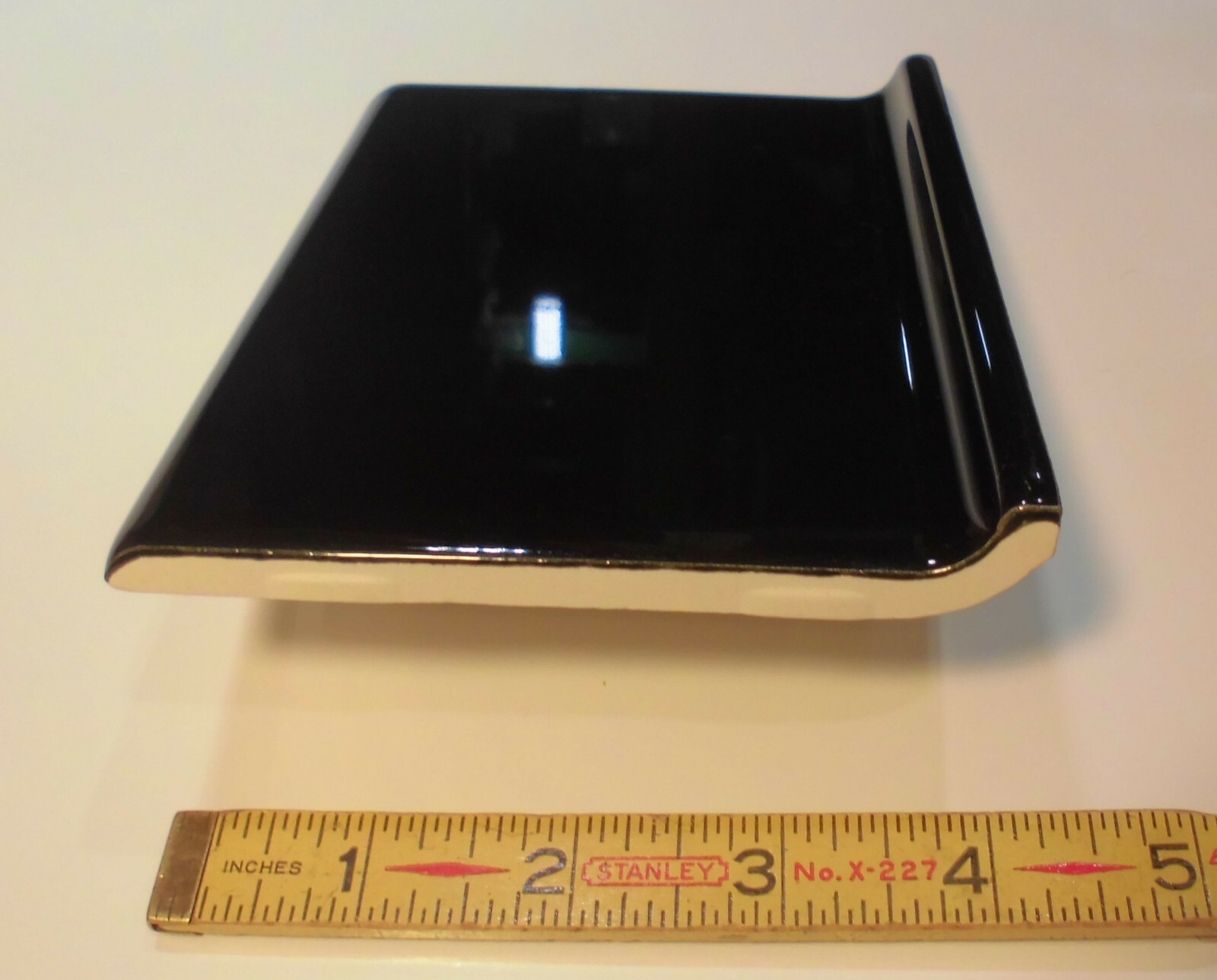 1 pc. Glossy Black Bullnose Top: base/cove Ceramic Tile: 4-1/4″ X 6″ NEW-STOCK