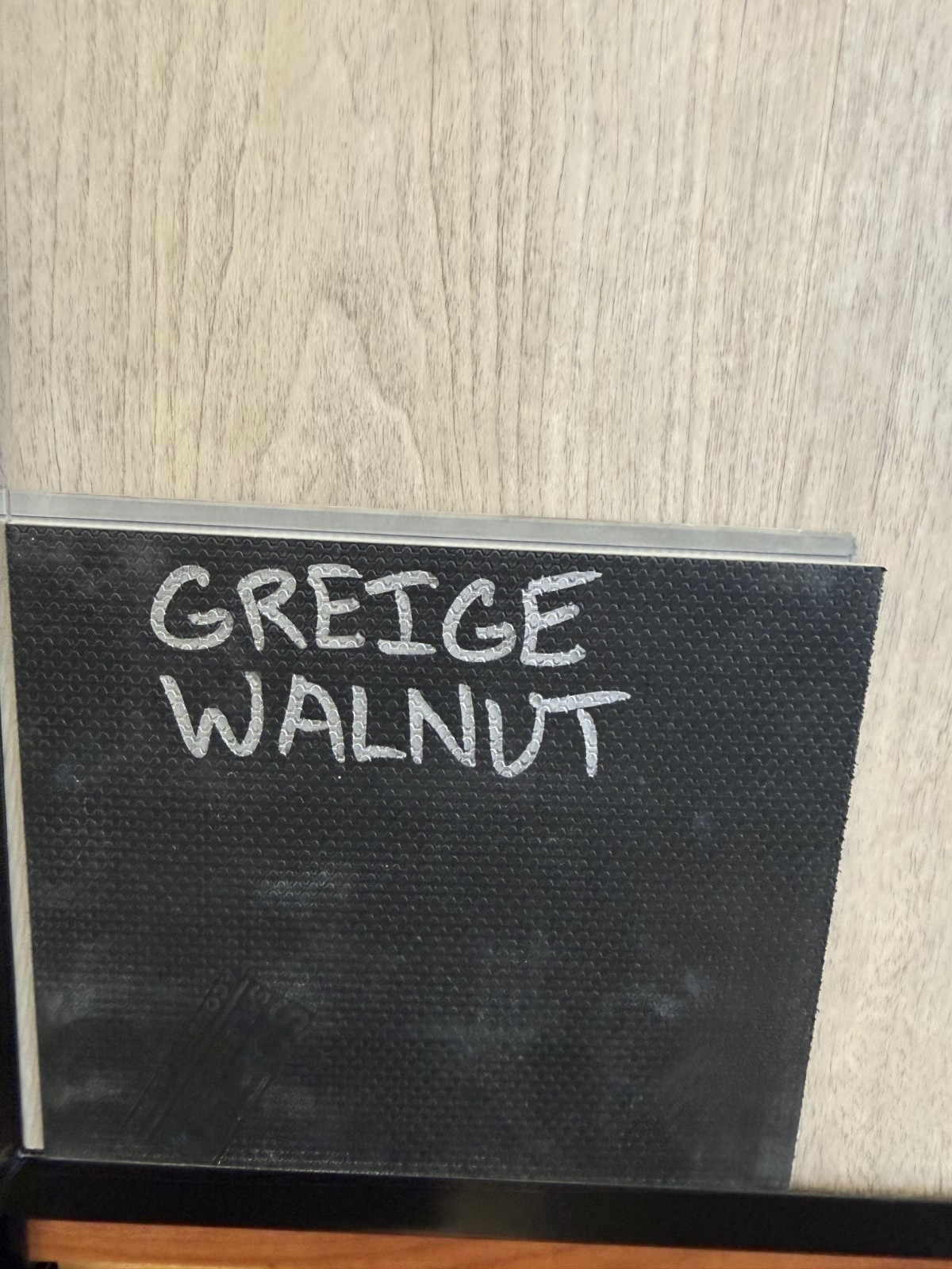 FLOORCRAFT 20 LVP GREIGE WALNUT 0578 (27.73 SF/CT) – $2.59/sqft