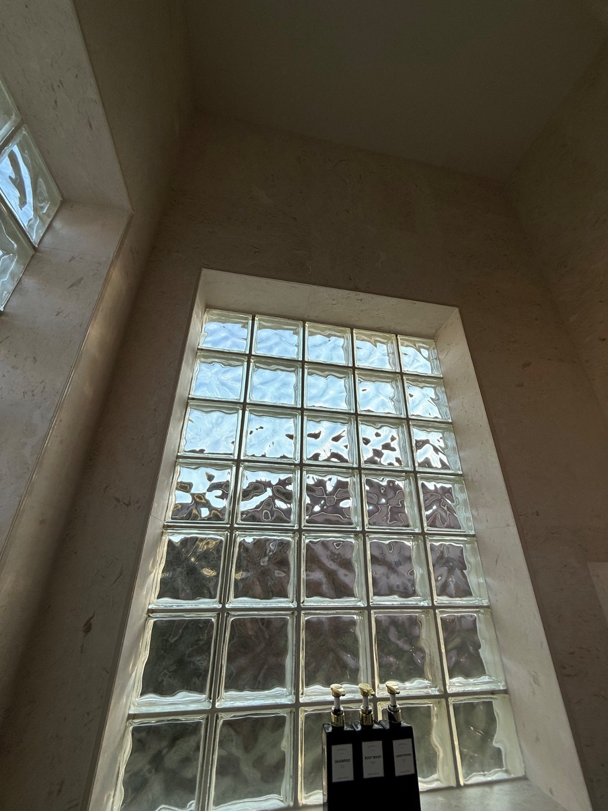 Limestone floor tile 24×24