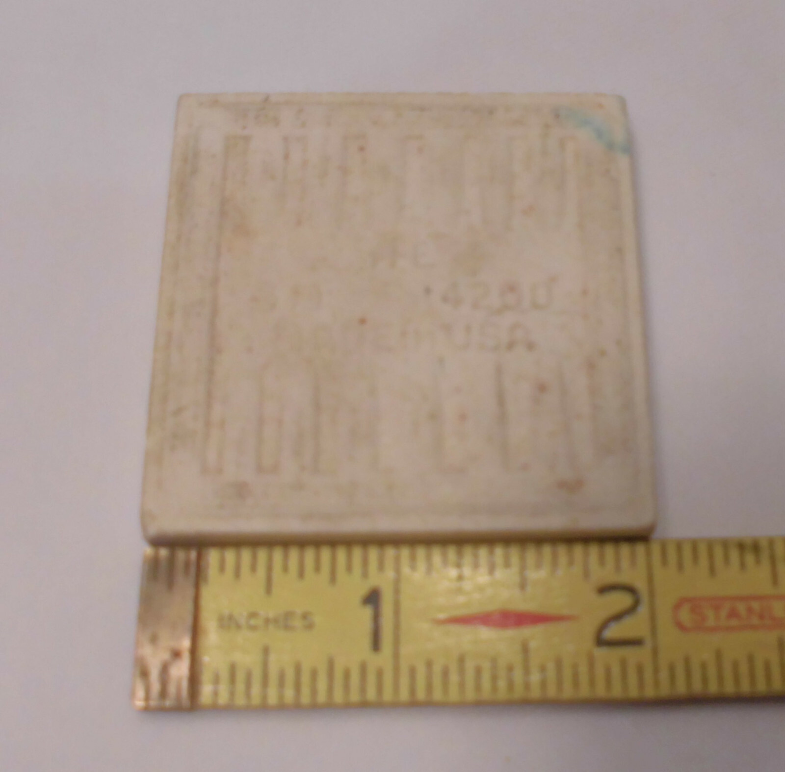 Buckwheat 2″ X 2″ X 5/16″ Ceramic Surface Bullnose Inside Corner Tile; 1950’s