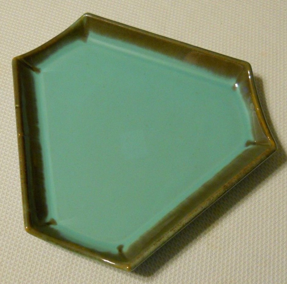 US CERAMIC TILE CO. CANTON OH ROMANY SPARTAN TEAL TRIANGULAR DISH 6 1/4”