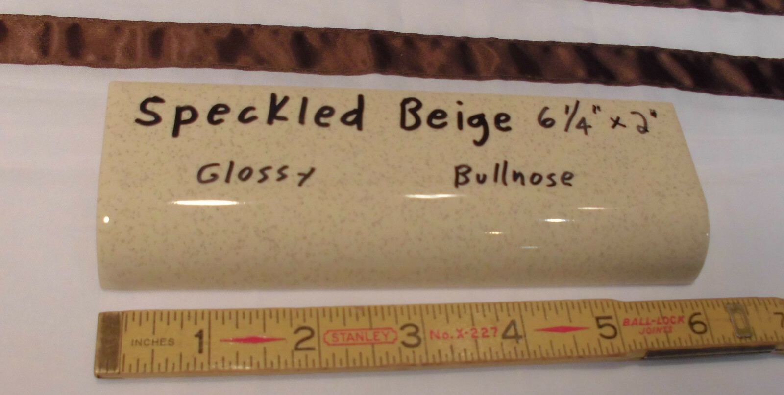 1 pc. Vintage *Speckled Beige* Ceramic Radius Bullnose Tile 2″ X 6-1/4″ Mudd Cap