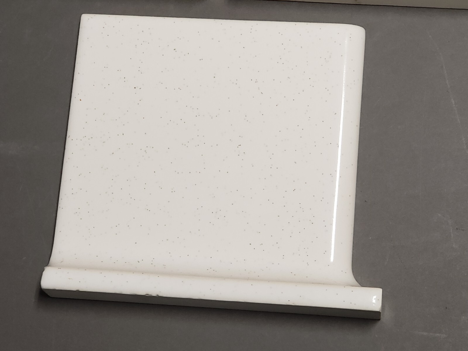 Vtg. 3 TILECREST Ceramic Tile Corner Base Bullnose White w/Black Flecks NEW NOS