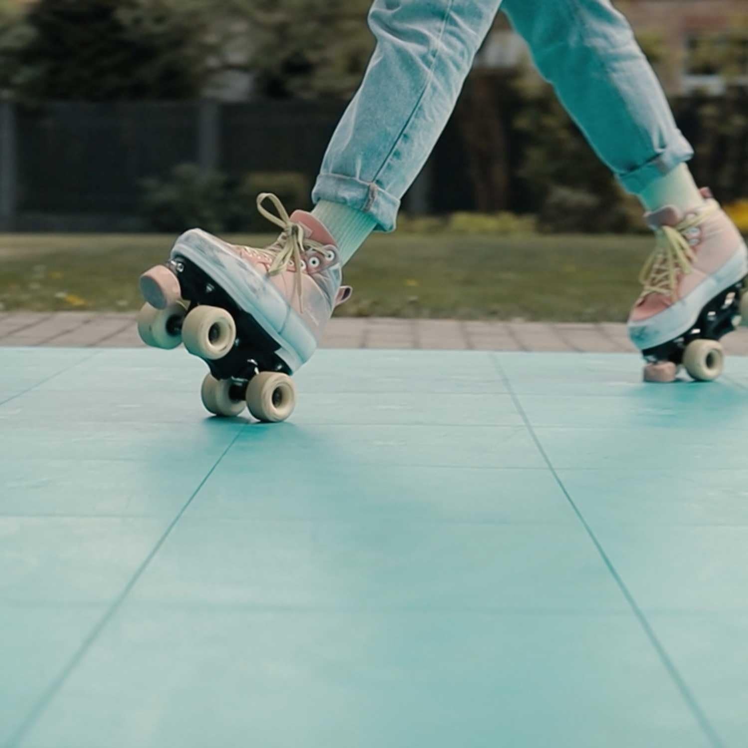 High Durability Colored Tiles – Roller Skate & Dance Floor//