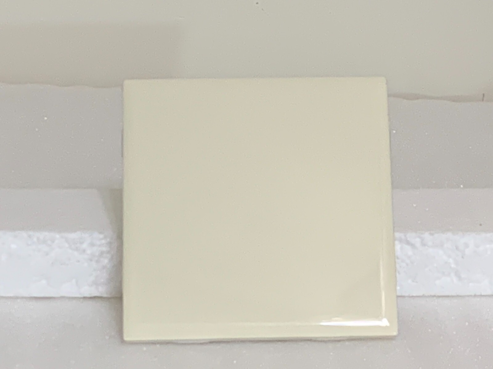 New Ceramic Daltile 4 1/4″ x 4 1/4″ Crisp Linen #0139 Gloss *12* pcs