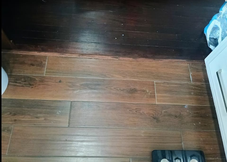 Shenandoah Mahogany 6×36 Porcelain Wood Look Floor Wall Tile 1.43-sq ft Pieces