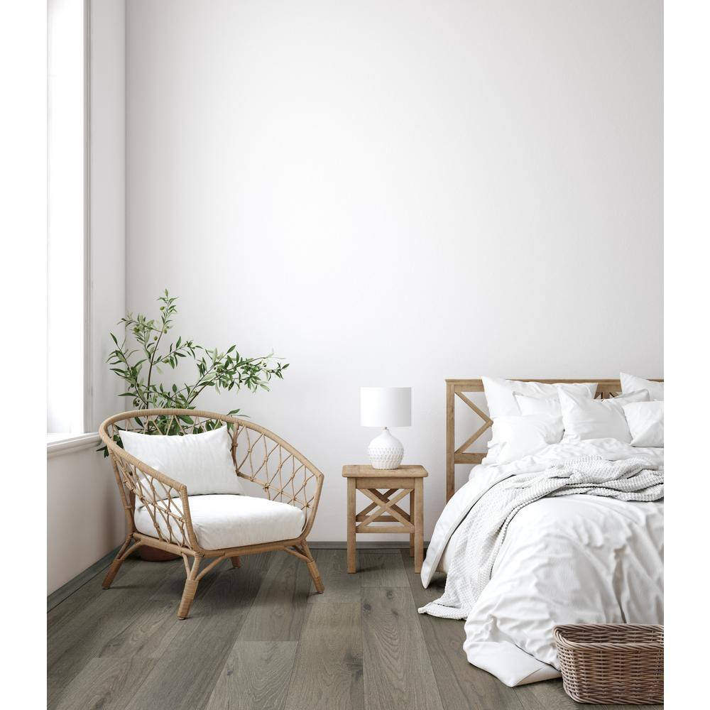 Heninger Lake 0.75 In. T X 0.75 In. W X 78 In. L Engineered Hardwood Quarter rou
