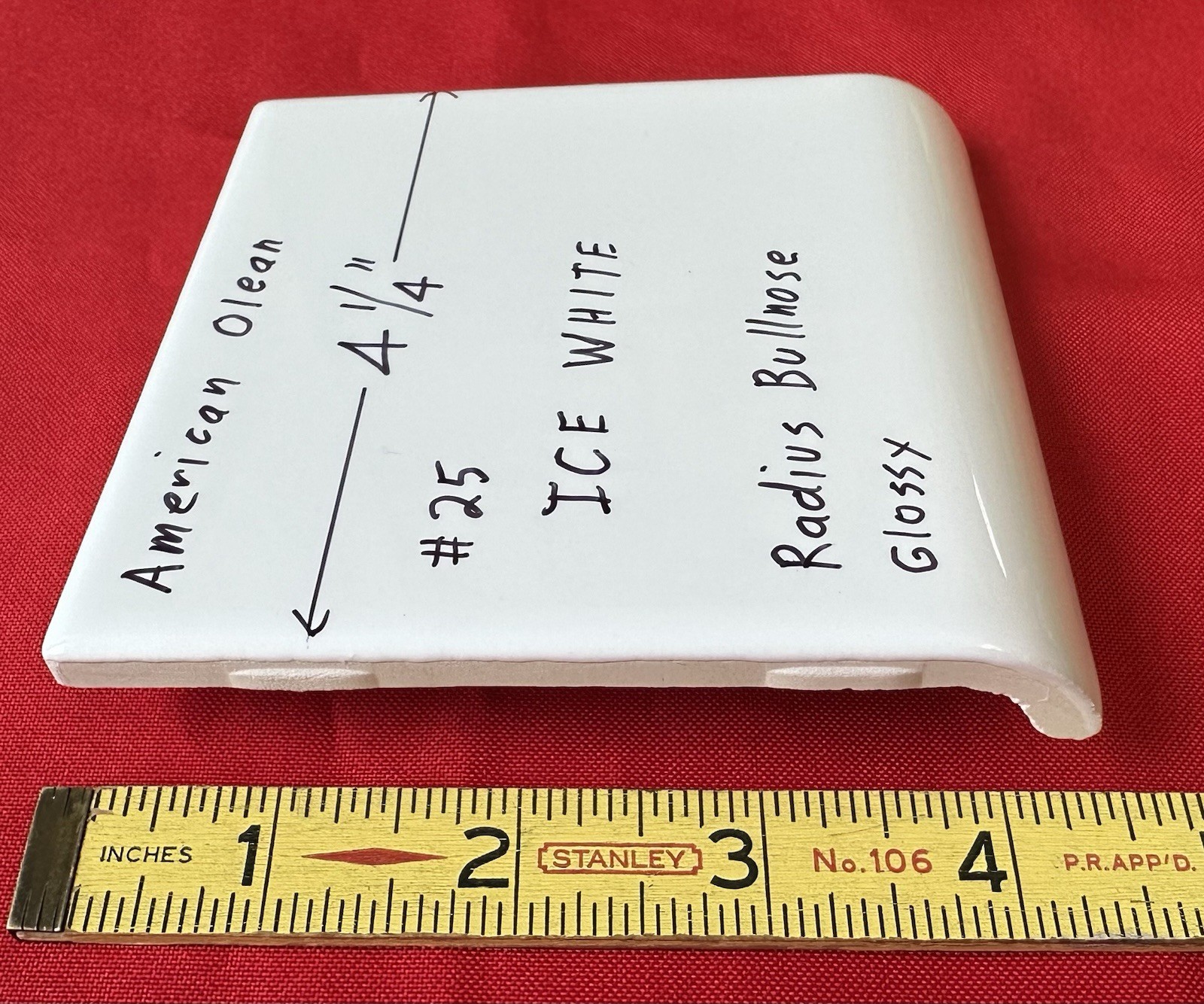 1 pc. Ice White: Gloss Radius Bullnose Ceramic Tile 4-1/4″ American Olean, New