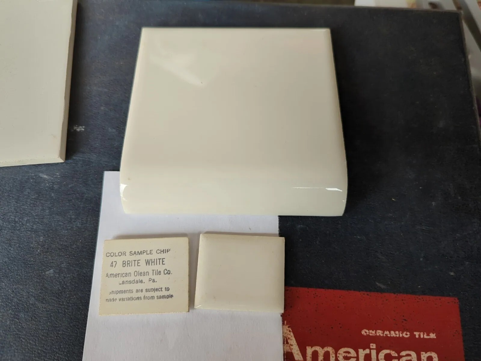 2 pcs American Olean Gloss Brite White #47 A4402 Tile Mud Bullnose 4-1/4″