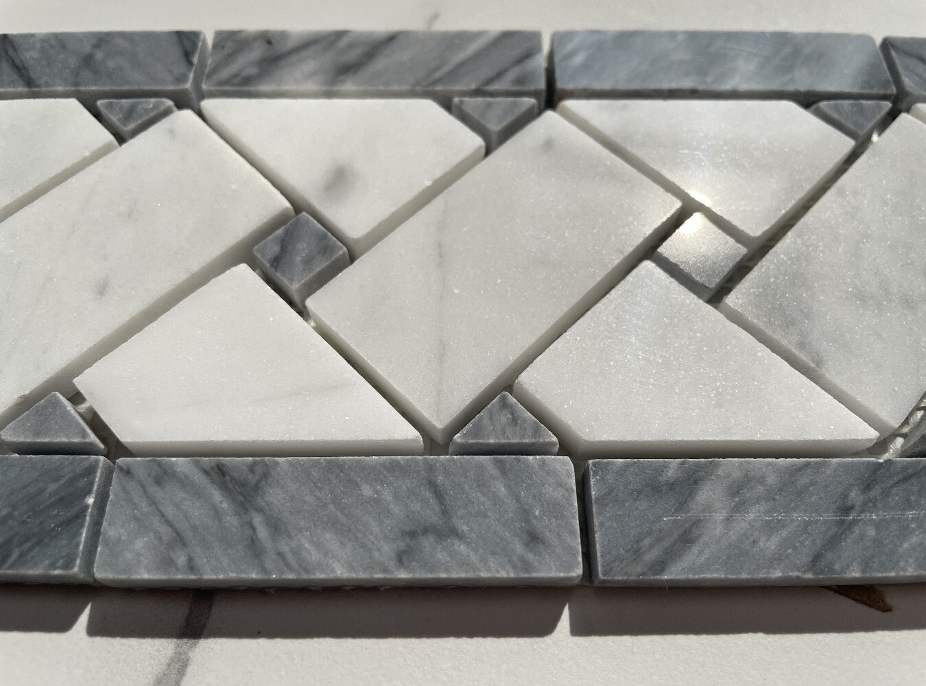 C657BXP Carrara Venato Marble Basketweave Mosaic Border Bardiglio Dot Polished