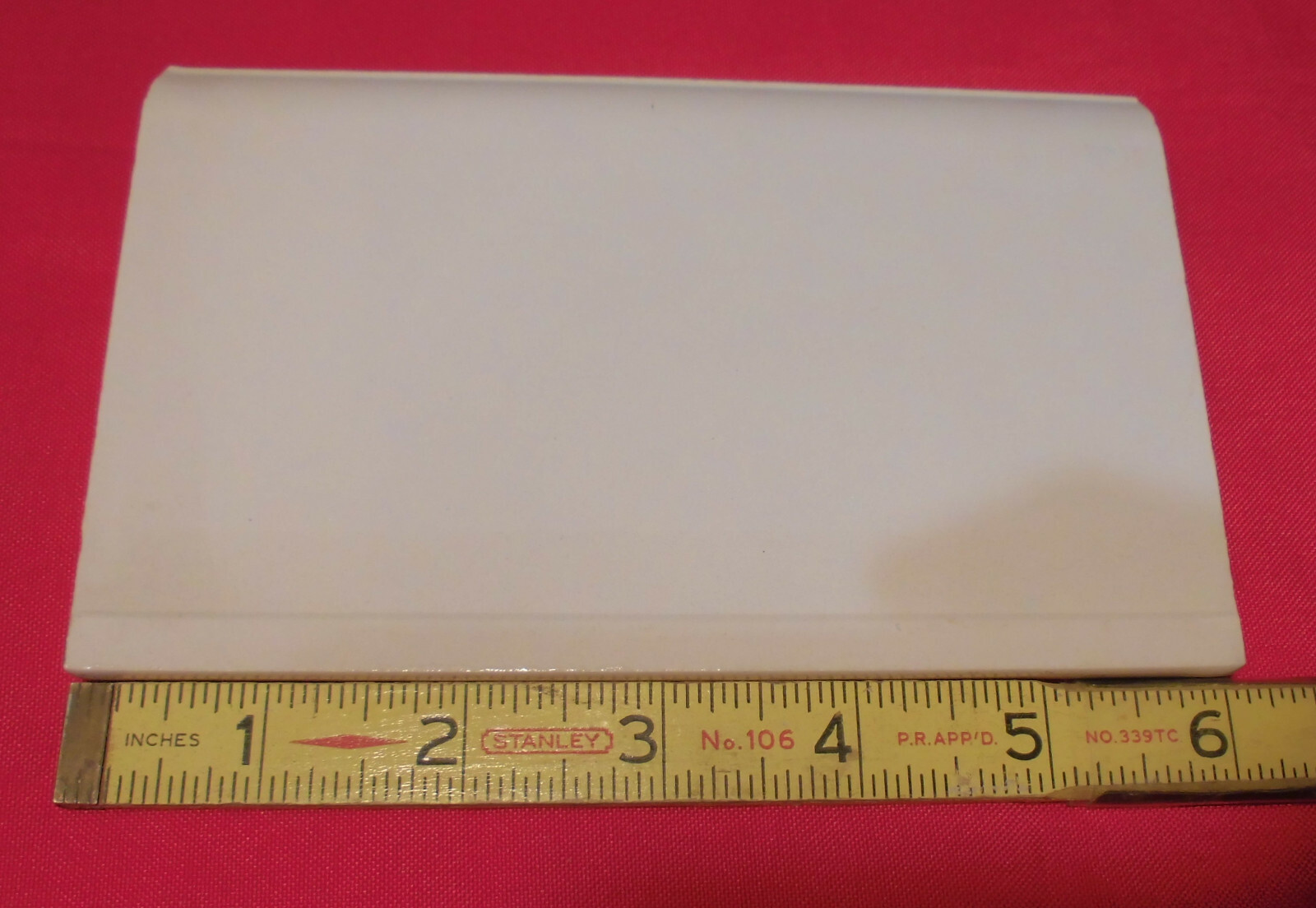 1 pc. Gloss Bone: 3-3/4″ X 6-1/8″ Ceramic Cove Base Tile, florida Co. Flat Top