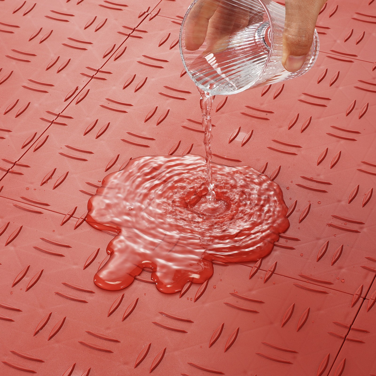 VEVOR Garage Tiles Interlocking 12×12 in 50 Pack Garage Flooring Tiles Red