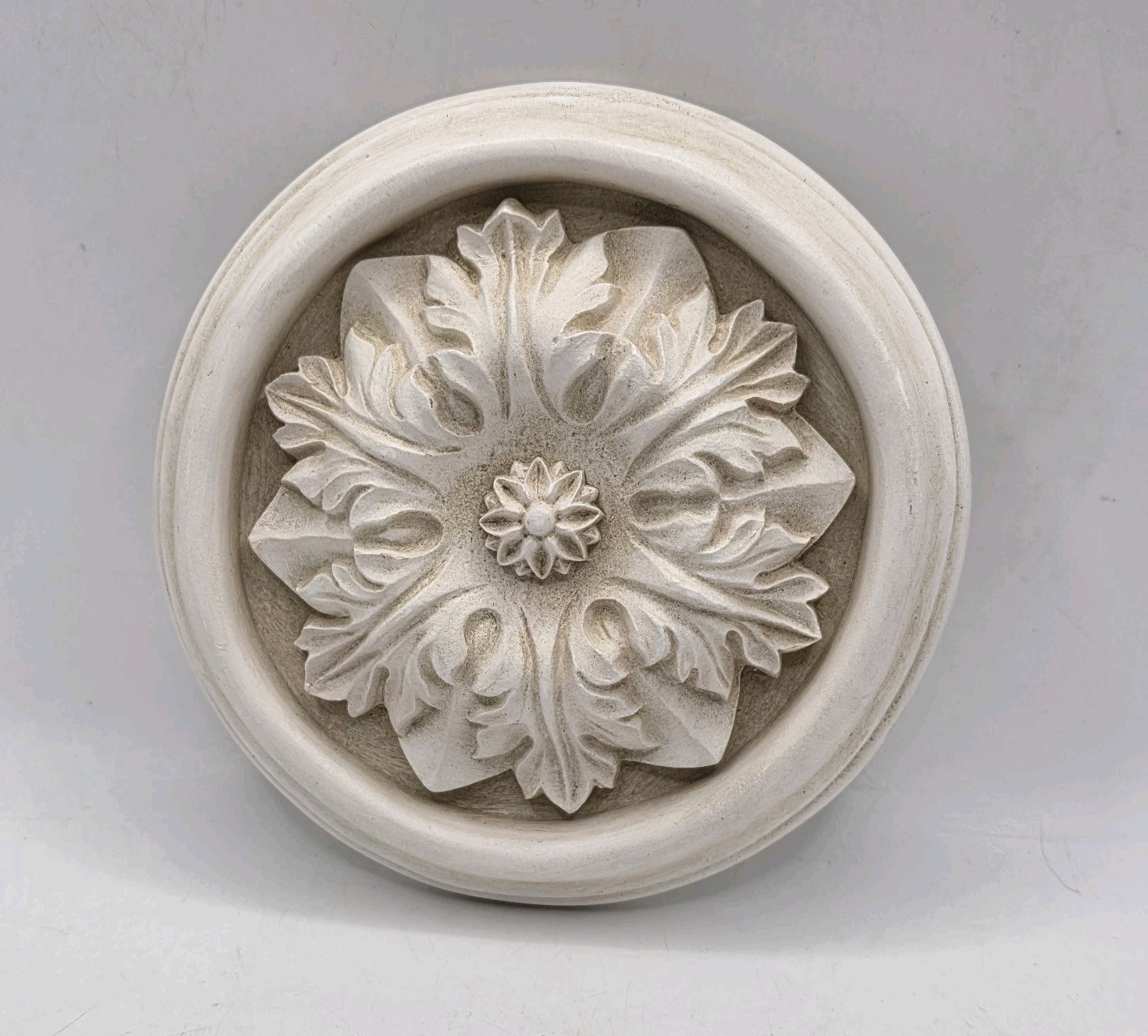 Plaster Rosette Modern Renaissance Raised Rellief 5-3/4″D Wall Hang
