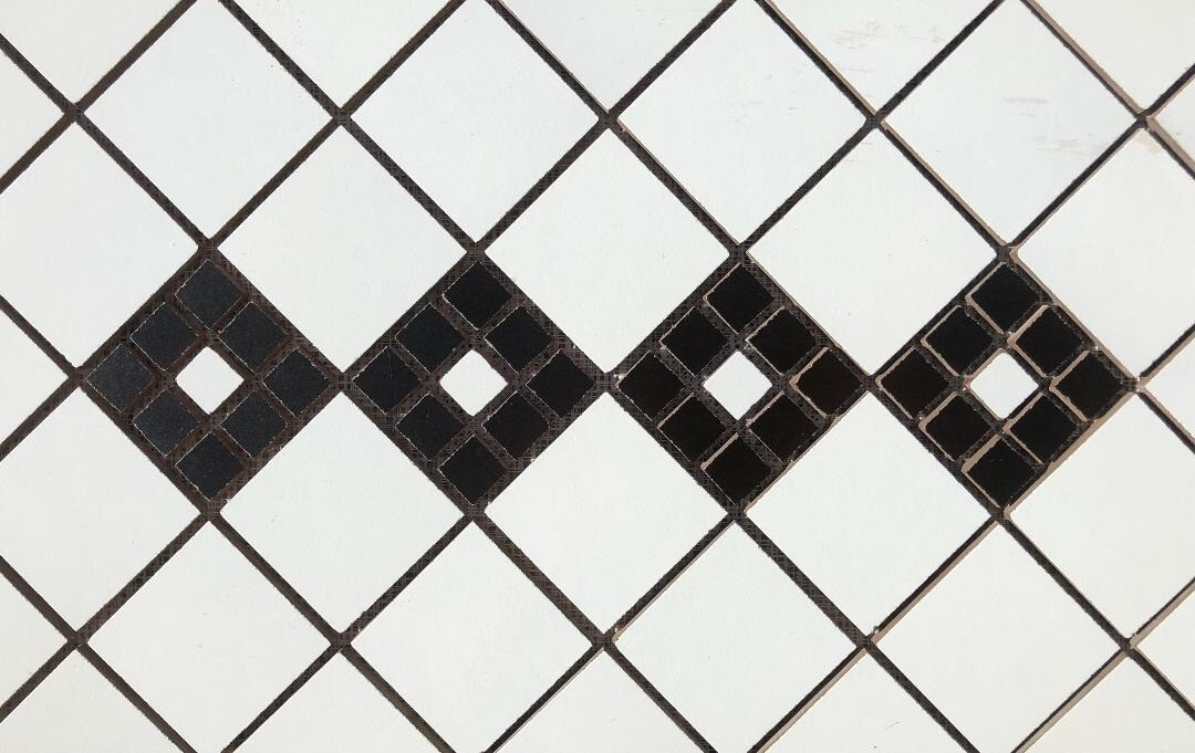 26 1/2″ x 15 3/8″ Tile Medallion floor or wall – Daltile Sierra tile series