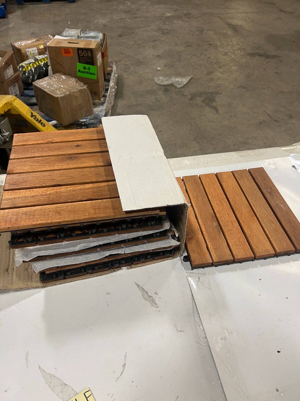 12″x12″ Square Wood Interlocking Outdoor Flooring Decking Tiles, 6 Slats