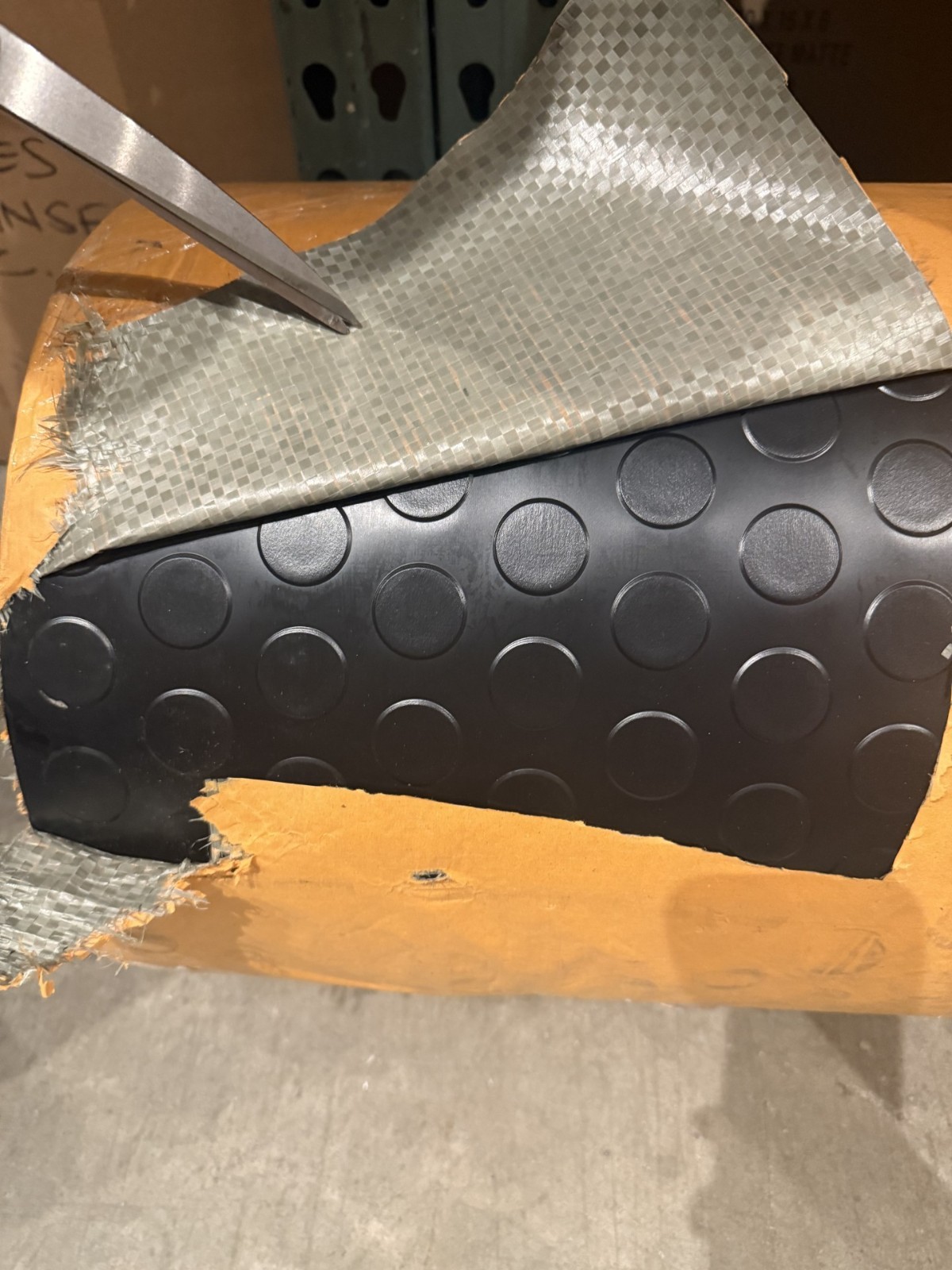 Coin Roll Flooring / Heavy Duty / Midnight Black