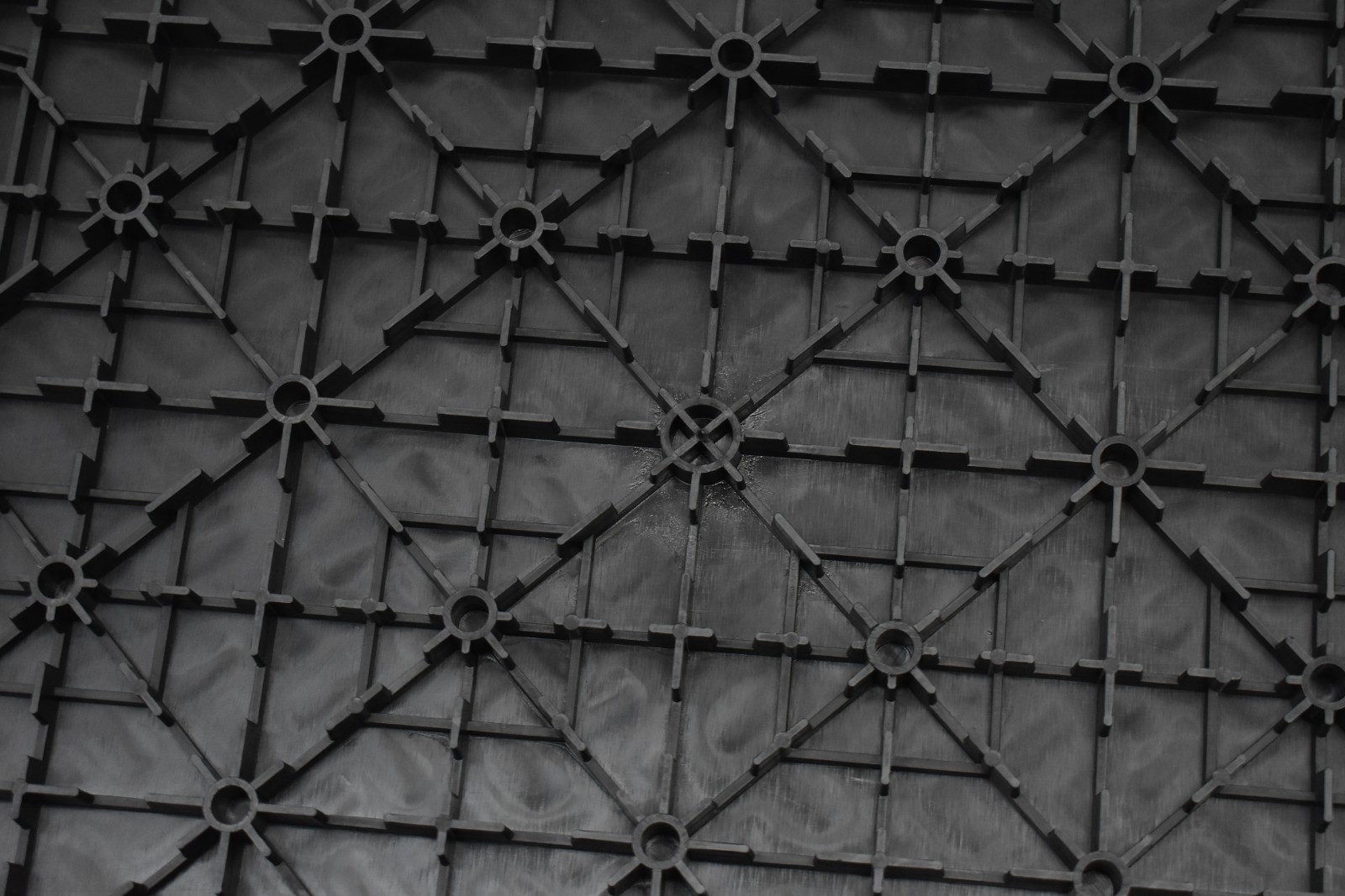 Lot of 12 Interlocking Tile Pieces Black Plastic Hardshell Tools 12″ x 12″