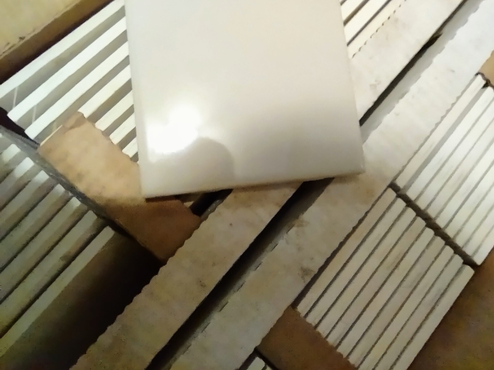 NOS 1962 MID-STATE Ceramic Tile 4 3/8″ square FAWN BEIGE 145 Mid-Century Modern