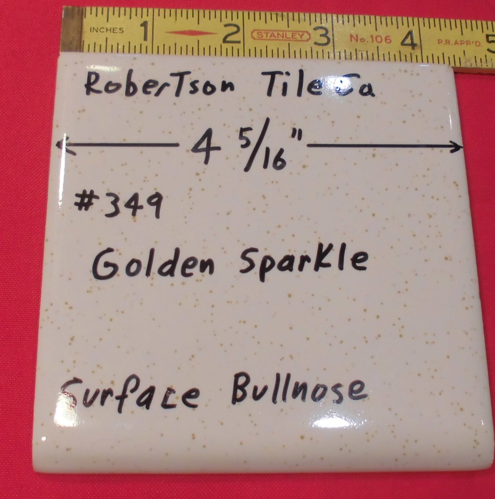 1 pc. Surface Bullnose; Golden sparkle: Glossy Ceramic Tile: Robertson 4-5/16″