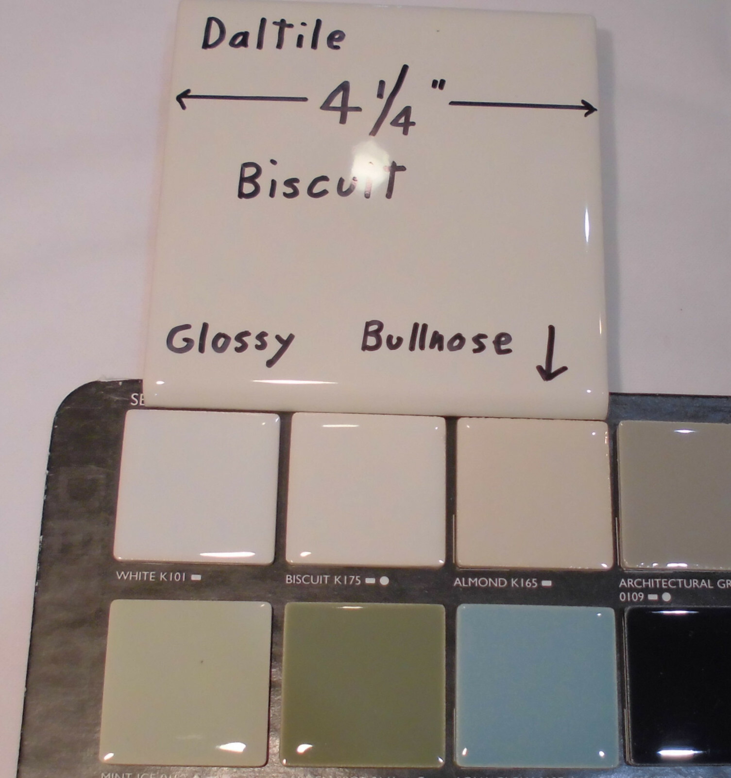1 pc. *Biscuit* 4-1/4″ Ceramic Bullnose Tile by Daltile Co.: Glossy NEW Stock