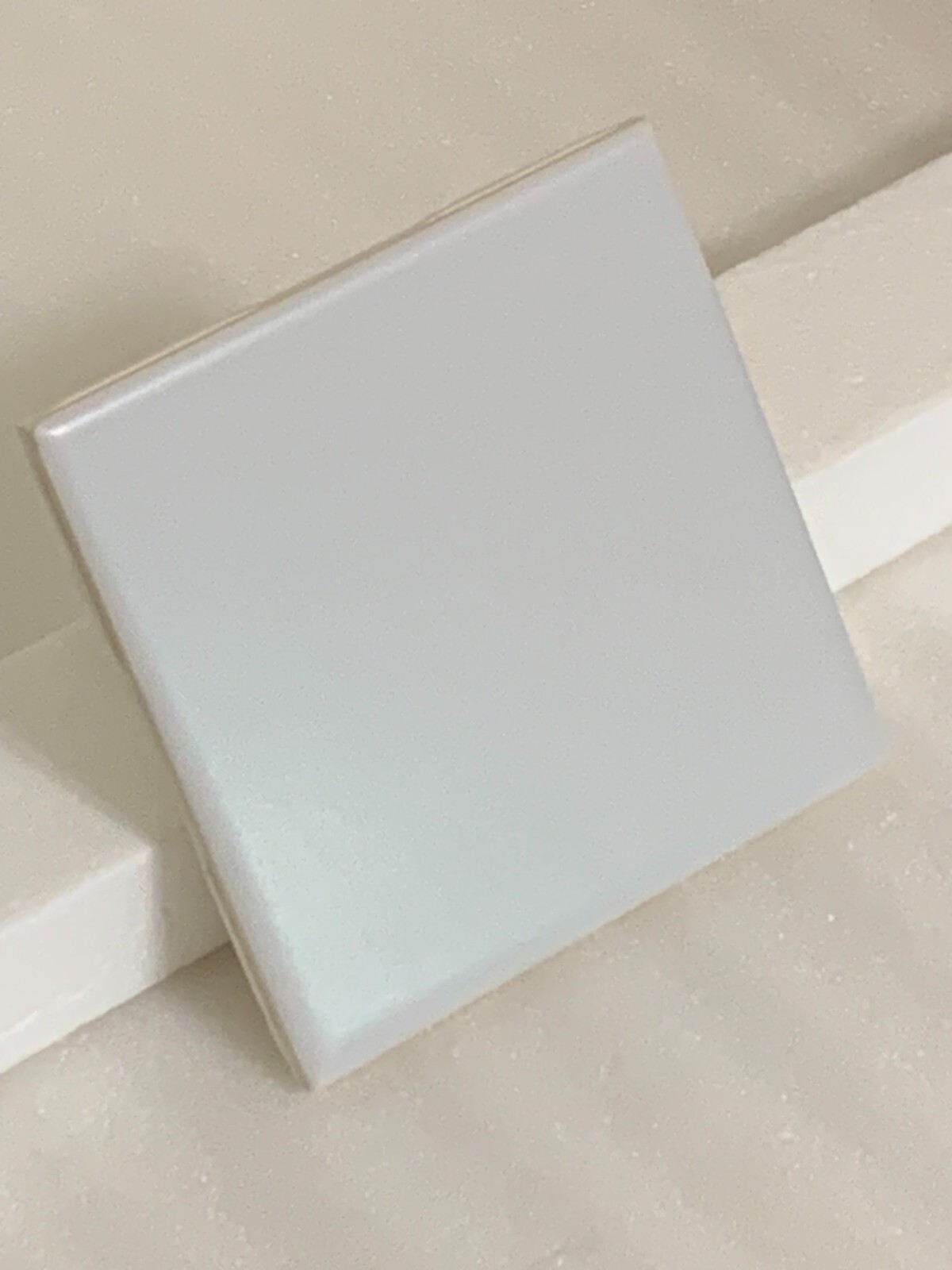New (nos) Florida Ceramic Tile Pearl 4 3/8″ x 4 3/8″ Matte