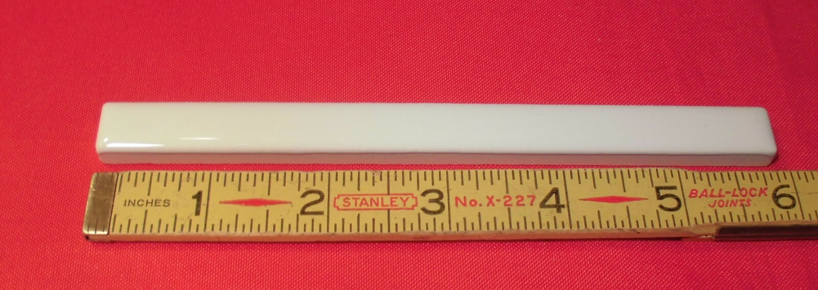 1 pc. *Gloss White #SL10* Ceramic Tile; Pencil – Liner – Sizzle; 1/2″ X 6″ A.O.