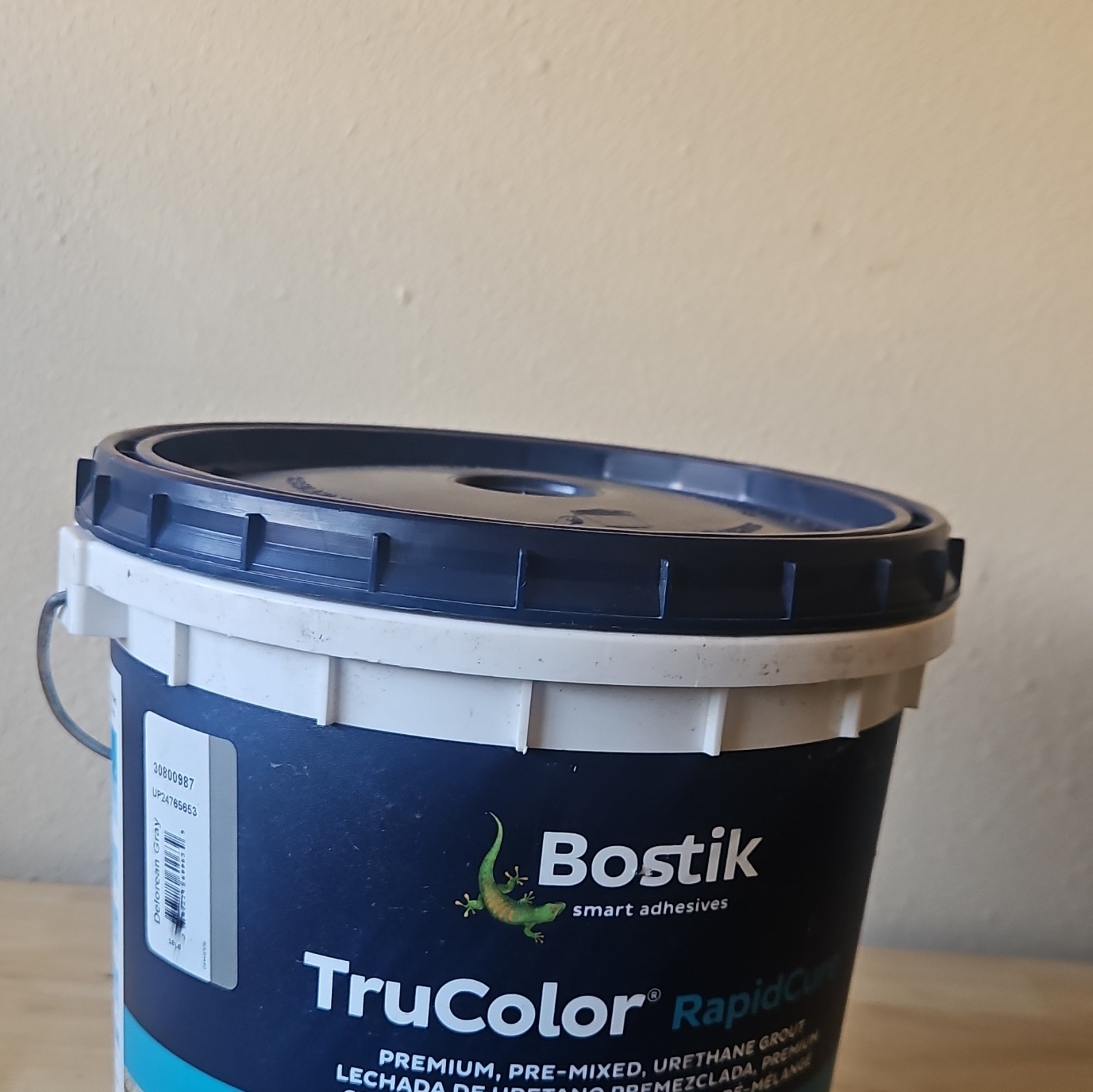 Bostik TruColor RapidCure Pre-Mixed Urethane Grout delorean grey 18 lb