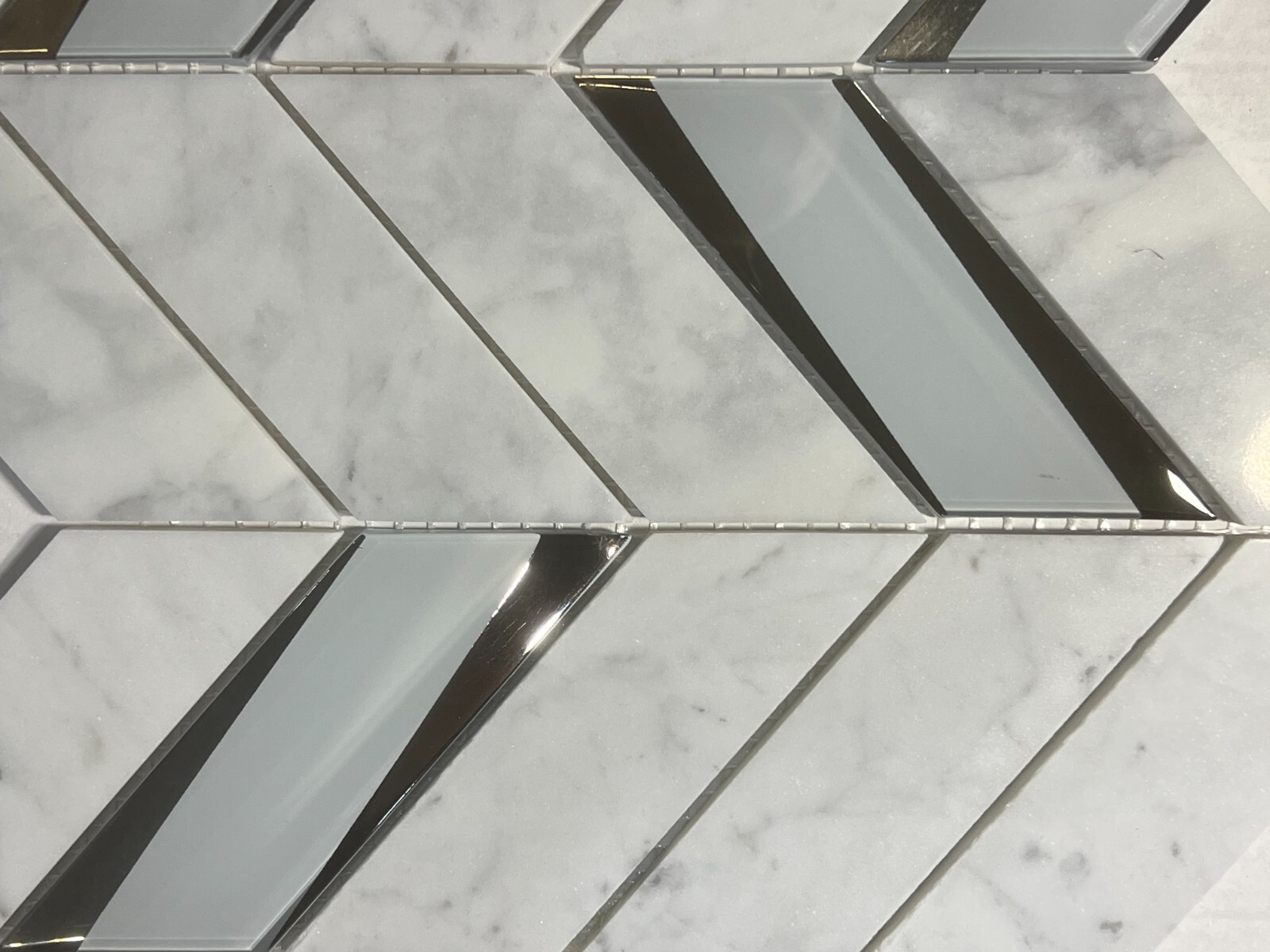 S17 Carrara White/Silver Marble Glass Mosaic Tile Kitchen Bathroom Polished