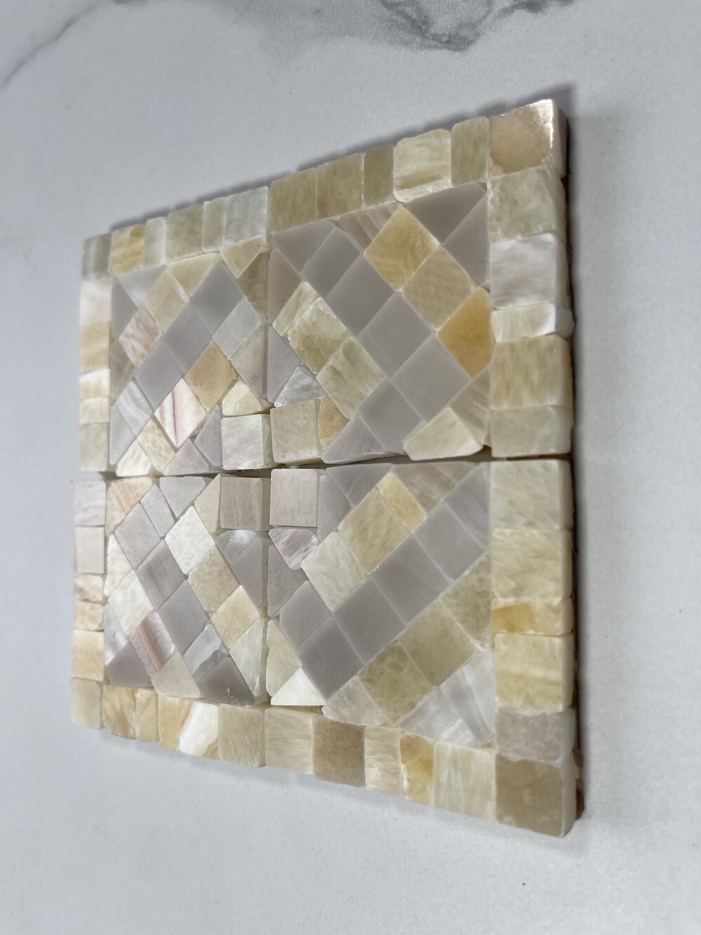 B0091CP Marble Mosaic Border Accent Tile Renaissance Honey Onyx 2×2 Polished