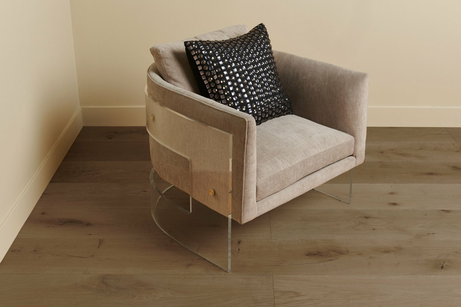 Vintage Beige – ADM Flooring – White Oak Engineered Hardwood Flooring