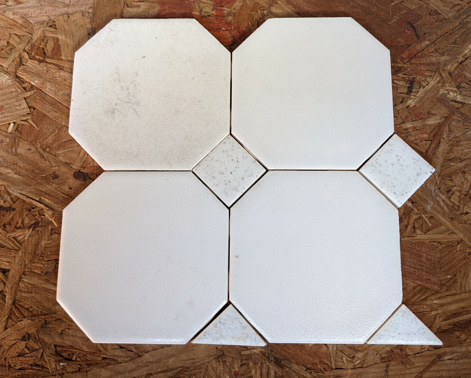 10 pcs of American Olean 390 Crystalline Salt Pepper 1-3/8″ ceramic tile Dots