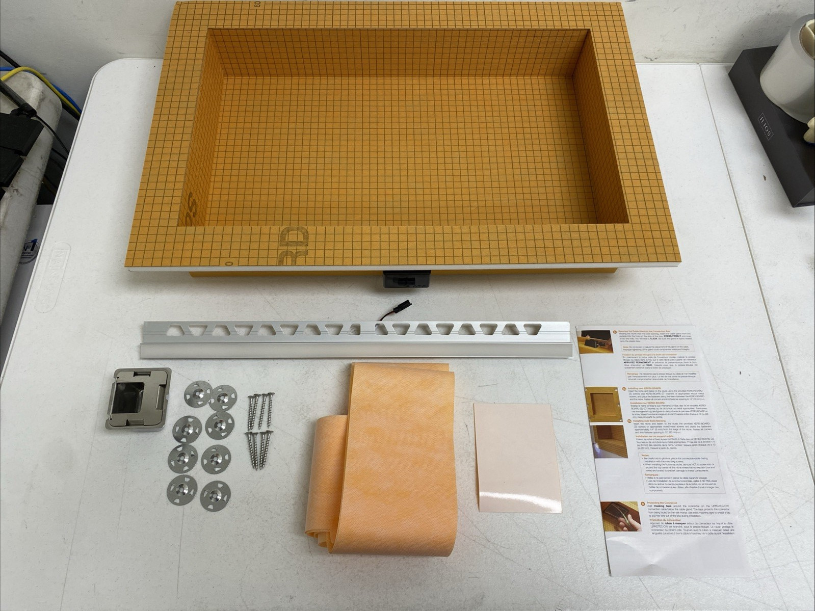 Schluter KB12SNLT4WWF KERDI-BOARD-SNLT 20″x12″ Shower Niche w Liprotec LED Light