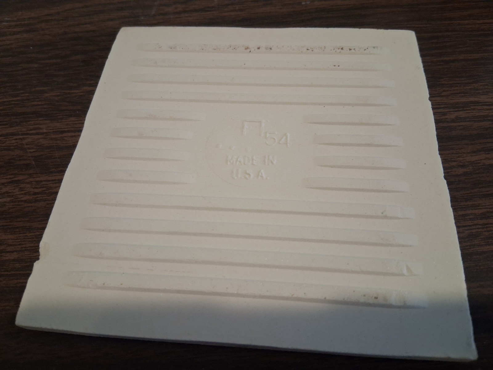 (1 EACH) CERAMIC WALL/FLOOR TILE SOLID OFF-WHITE COLOR 4.45″ x 4.45″ MADE IN USA