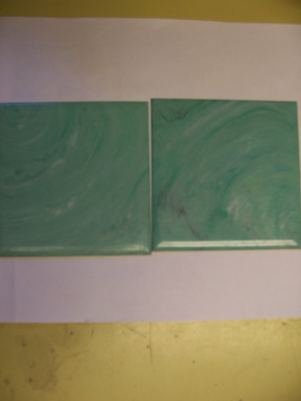 1pc VINTAGE PLASTIC TILE BLUE GREEN marble 4 1/4″ POLYSTYRENE bathroom AQUA wall