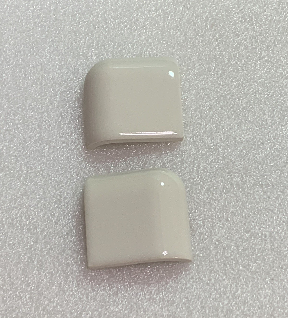 New US Ceramic Co U-O78 Bone 2″ x 2″ Radius Bullnose Corner Gloss *2pcs*