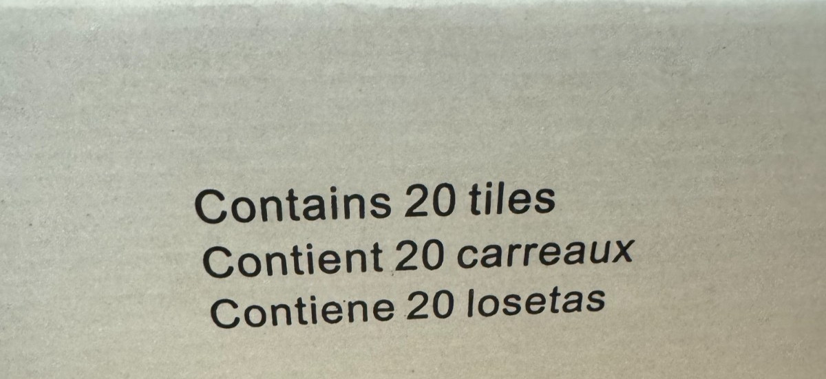 CASE OF 20 BRAND NEW CARPET TILES 20″X20″