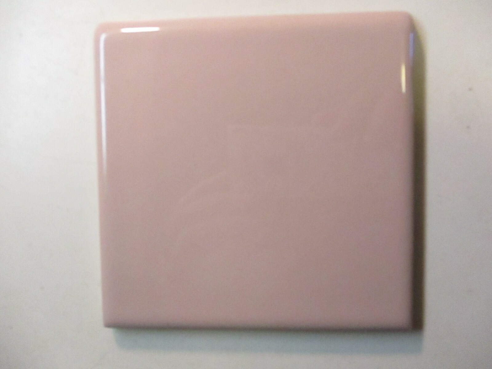 1 Bullnose Wall Tile Mannington MCT USA 4-3/8″ Sq Ceramic Pink Heather Gloss Vtg