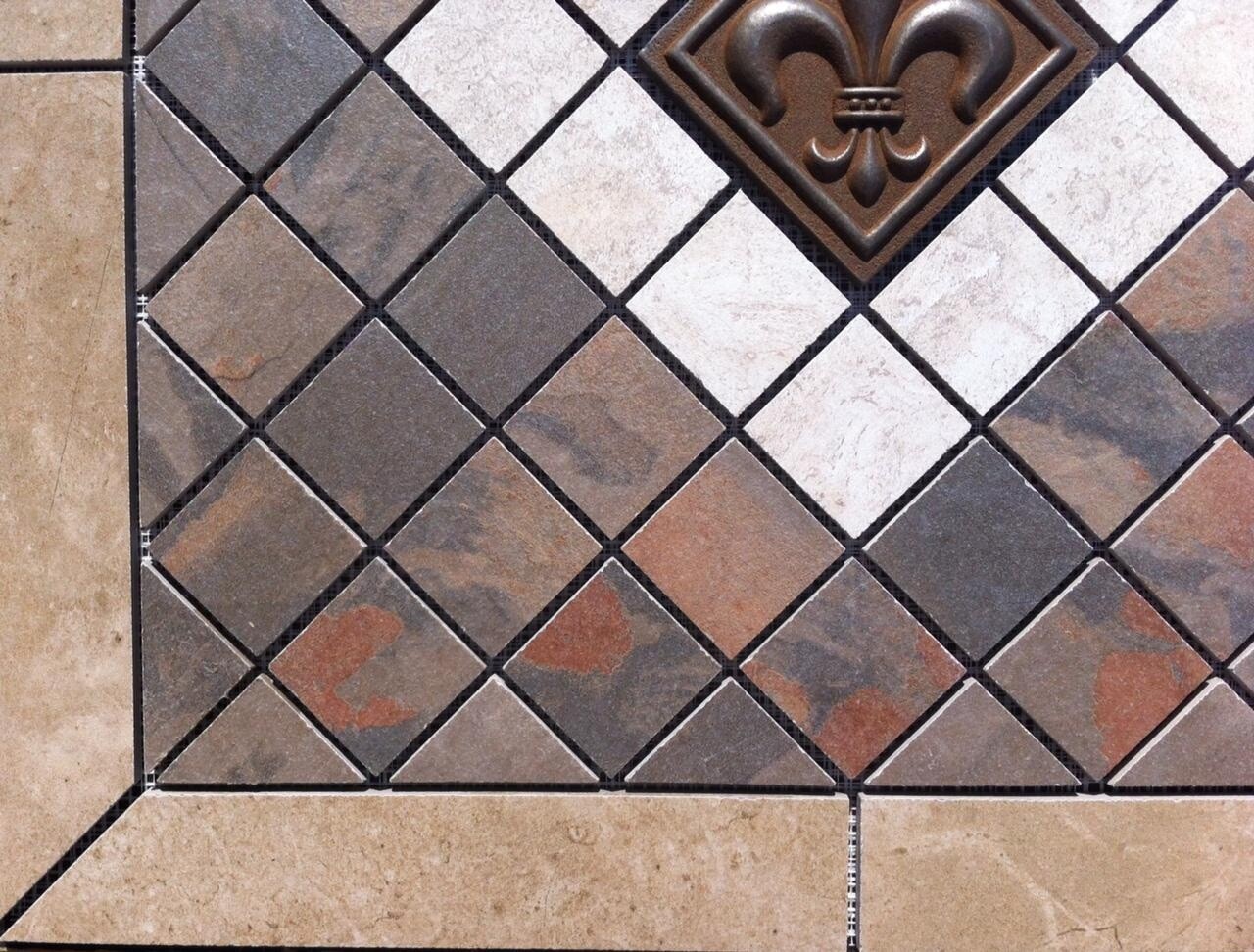 21 1/2″ X 21 1/2″ Tile Medallion Mohawk Vintage Cleft tile & accent piece