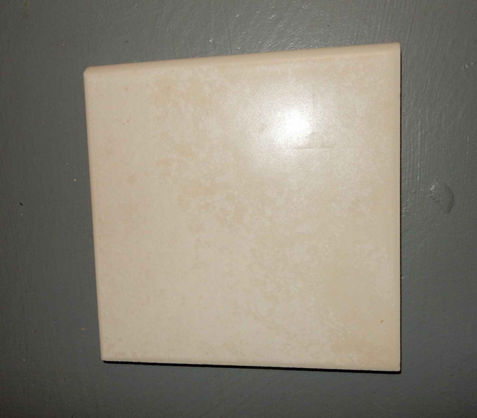 24pcs Vintage Light Mottled Tan Porcelain Tiles, 15 x 15 cm, Mid-Century Modern
