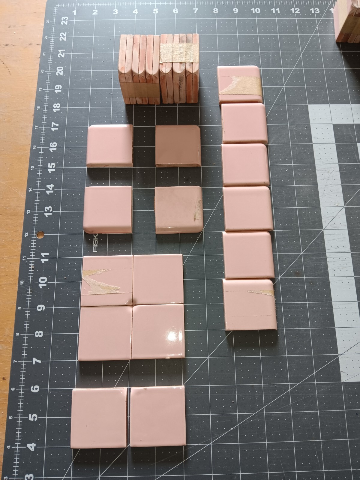 28 pcs. PINK Vintage Ceramic 2″ X 2″ Ceramic Inside Radius Bullnose Corner JAPAN