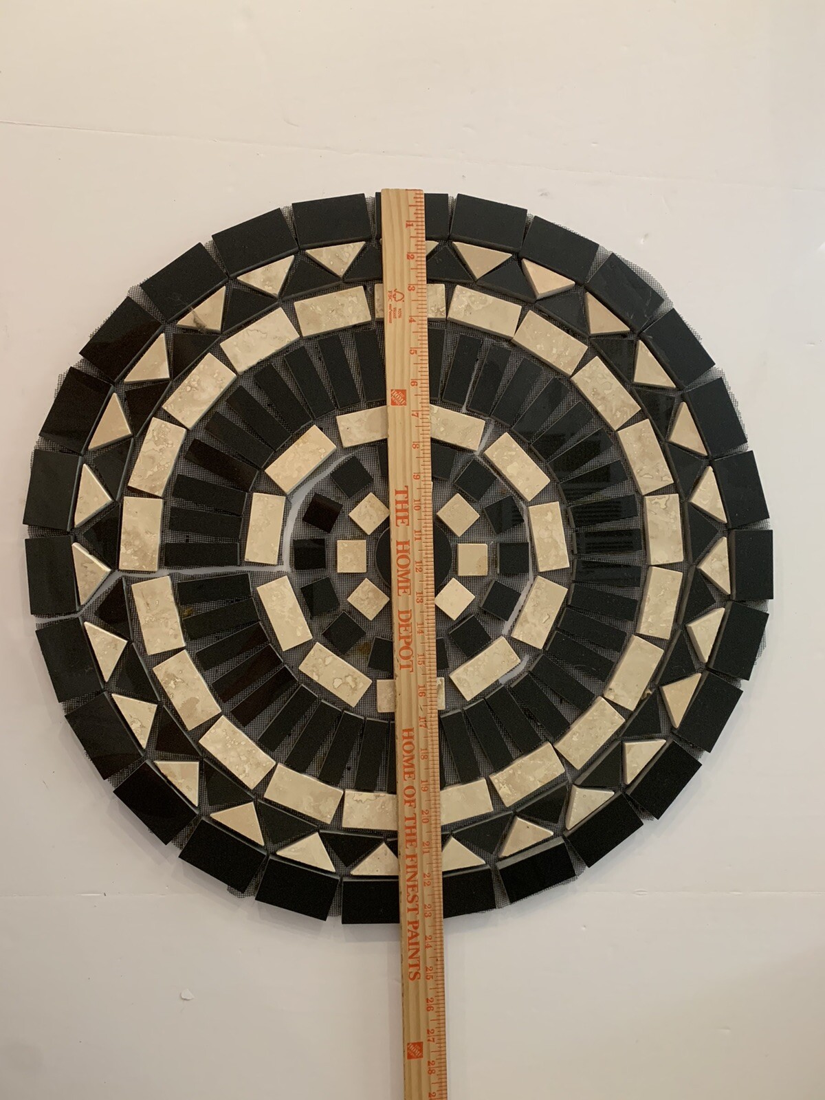 Mosaic Tile Inlay Circular Travertine Marble & Black