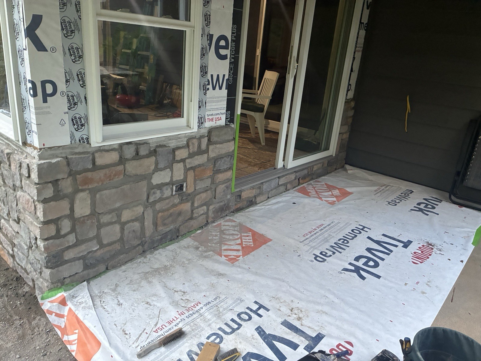 Cultured Veneer Stone: Autumn River Bed Color (Orange / Browns / Black) Shades
