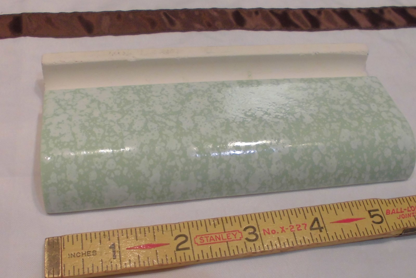 1 pc. *Molted Spring Green* Vintage Glossy Ceramic Radius Bullnose Tile; NOS