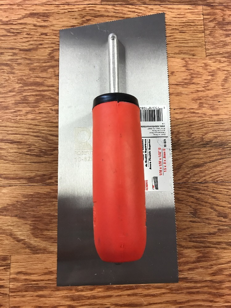 Roberts 11″ Vinyl Flooring Trowel 1/16″ x 1/32″ x 1/32″
