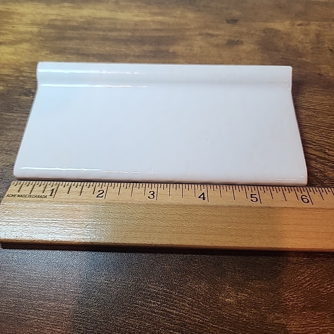 Lot Of 7 Vintage H & R Johnson Bullnose 6 X 3 Backsplash White Peach Veins NOS