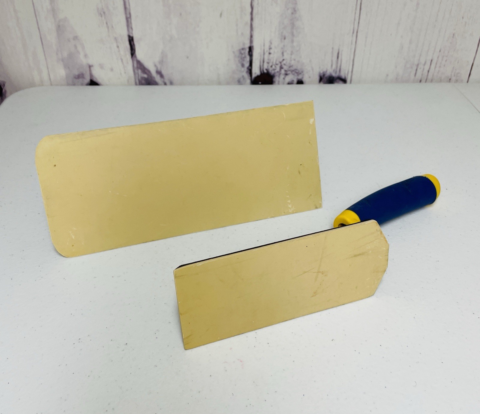 QEP 4 in x 9.5 in Gum Rubber Grout Float & 6″ x 2″ Margin Float