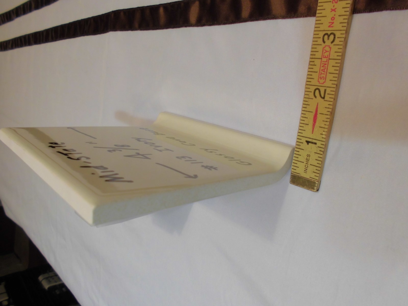 1 pc. Glossy Ivory – Lite Yellow 4-3/8″ Ceramic Cove Base Tile: Stack-on-Top